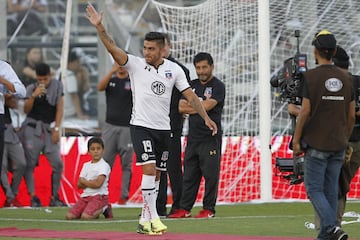 Futbol, Colo Colo vs Alianza de Lima.
Noche alba, partido amistoso.
Presentacin de jugadores de Colo Colo antes del partido contra Alianza de Lima durante la Noche Alba en el estadio Monumental de Santiago, Chile.
14/02/2018
Felipe Zanca/Photosport

Football, Colo Colo vs Alianza de Lima.
Night withe, friendly match.
Presentation of Colo Colo's players before the game against Alianza de Lima at Monumental stadium in Santiago, Chile.
14/02/2018
Felipe Zanca/Photosport