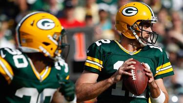 GREEN BAY, WI - SEPTEMBER 10: Aaron Rodgers #12 of the Green Bay Packers looks to pass during the first half against the Seattle Seahawks at Lambeau Field on September 10, 2017 in Green Bay, Wisconsin. Joe Robbins/Getty Images/AFP
== FOR NEWSPAPERS, INTERNET, TELCOS & TELEVISION USE ONLY ==