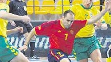 <b>EL CAPITÁN, BAJA. </b>Javi Rodríguez se lesionó en el entrenamiento de anoche y hoy será baja.