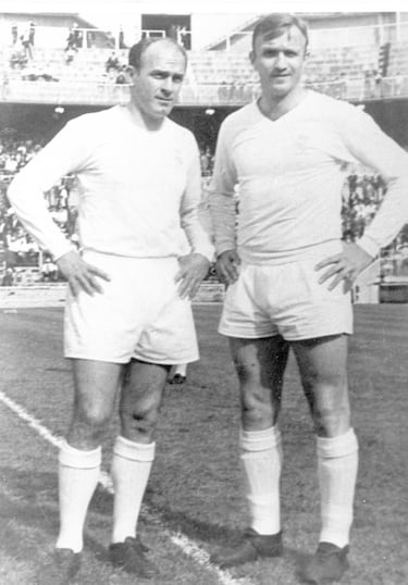 Era un futbolista con una concepción moderna del fútbol, algo similar a lo que ocurría con Di Stéfano. El uruguayo daba un paso más y además de realizar las labores propias de un central, cortar los avances rivales, asumía la responsabilidad de iniciar las jugadas de ataque dando el primer paso. 