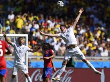 Phil Jones y Costa Rica