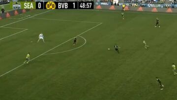 Alcácer ya ilusiona al Dortmund: Inteligencia y clase en este gol