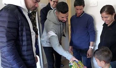 El Rayo visitó el hospital Infanta Leonor y el Gregorio Marañón