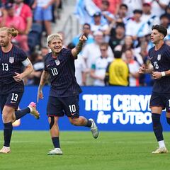 Diego Luna responde sobre los elogios de Pochettino