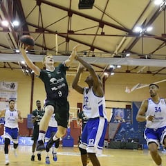 El Zenit somete a un Unicaja errado con el tiro exterior