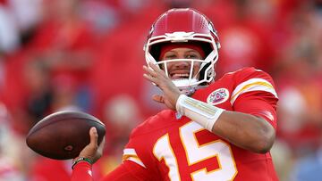 Chiefs quarterback Mahomes is closing fast on another NFL milestone, currently held by Steelers’ star Aaron Rodgers.