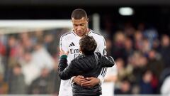 Las imágenes del detalle de Mbappé con un niño tras el partido de Copa