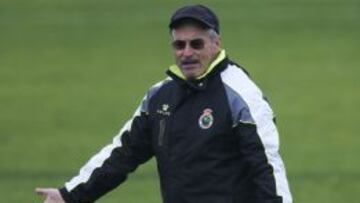 VUELTA DE TUERCA. Fabri sigue buscando cómo revertir la situación