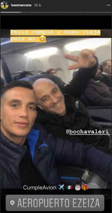 Marcone celebra su cumpleaños con pastel de Cruz Azul