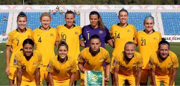 La selección australiana registró altibajos durante su campaña clasificatoria en abril de 2017. Las Matildas empezaron igualando a ceros contra República de Corea en un partido que dominaron, para luego golear 8-0 a Vietnam. La selección logro su clasificación gracias a que Sam Kerr consiguió el gol del empate en el último partido de la liguilla, ratificando así la clasificación. 