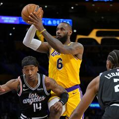 LeBron James scores 46 as Lakers star sprints towards all-time NBA record