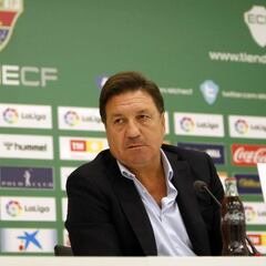 "No queremos especular, sino un Elche más fuerte y grande"