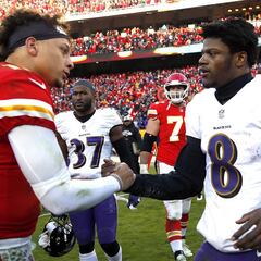 Lamar Jackson busca seguir los pasos de Patrick Mahomes