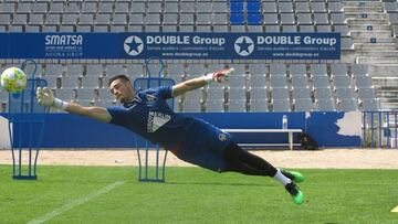 Adrià Collet acuerda la rescisión de su contrato con el Sabadell