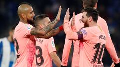 Barcelona golea en el derbi con Arturo Vidal como figura