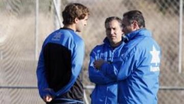 <b>CON LOS BRAZOS ABIERTOS. </b>JIM vuelve a contar con Barkero, ya recuperado de su lesión.