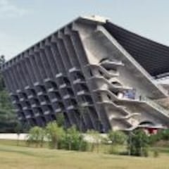 Los estadios de fútbol más extraños del mundo