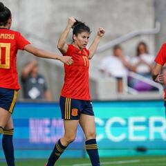 Lucía tira la puerta abajo