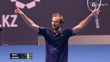 882 días después, Medvedev