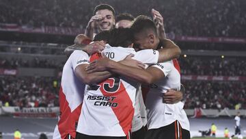 BUENOS AIRES, ARGENTINA - NOVEMBER 25: Julian Alvarez of River Plate celebrates with teammates after scoring the second goal of his team during a match between River Plate and Racing Club as part of Torneo Liga Profesional 2021 at Estadio Monumental Anton