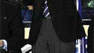 <b>DECEPCIONADO.</B> Javier Lozano asume los errores de la Selección.