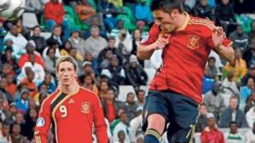 <b>TORRES Y VILLA. </b>El jugador del Liverpool ha estado menos acertado y activo que el del Valencia.