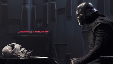 ‘Star Wars’ explica de qué manera Kylo Ren consigue la máscara de Darth Vader