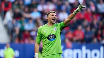 El portero Vicente Guaita, durante un partido con el Celta.