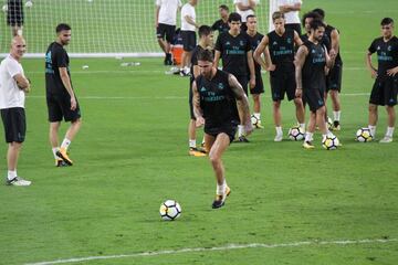 El Real Madrid realizó su práctica previa antes de El Clásico ante el FC Barcelona. 