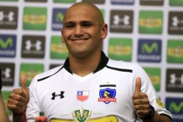 Entre 2007 y 2014 Humberto Suazo jugó en el Monterrey de México. A inicios de 2015 retornó a Colo Colo.