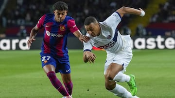 Lamine Yamal pugna con Mbapp¨¦, en el choque de cuartos entre el bar?a y el PSG.