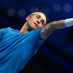 Ruud sorprende a Rublev para meterse en semifinales