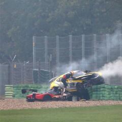 Boonen sale ileso de un grave accidente mientras competía