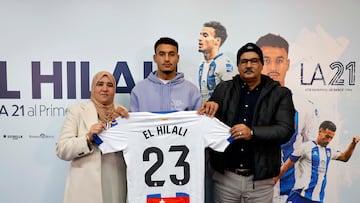 Omar El Hilali y sus padres.