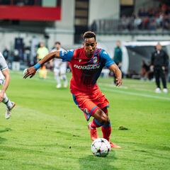 John Edison Mosquera asiste y clasifica a Champions League