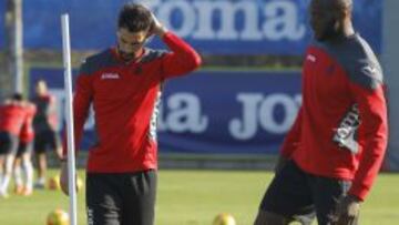 Álvaro González y Michael Ciani.