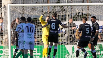 22/12/24 PARTIDO PRIMERA FEDERACION RFEF
GRUPO 2
ATLETICO SANLUQUEÑO - HERCULES
CARLOS ABAD PARA UN PENALTI