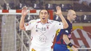 <b>VICTORIA. </b>Talant Dujsebaev refleja en su gesto la felicidad por el triunfo en el Palau Blaugrana.