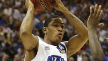 <strong>FRENADO.</strong> Rose, una de las sensaciones de la temporada, tuvo fases de absoluta brillantez pero no pudo en los momentos decisivos con la defensa de los Jayhawks.