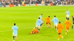 Vinicius humiliates Man City with nutmeg and trivela pass in jaw-dropping play nearly ending in goal