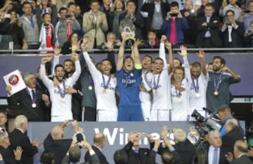 Dos Supercopas de Europa, ante el Feyenoord en 2004 y la ¨²ltima en Cardiff ante el Sevilla (en la imagen) en 2014.