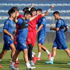 Marbella Football Center organiza la pretemporada de 29 equipos