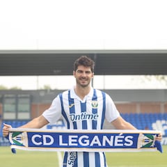 Melero: “Era el momento de salir del Almería, pero me voy con mucha pena”