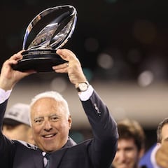 ¿Quién es el dueño de los Philadelphia Eagles y cómo hizo su fortuna?