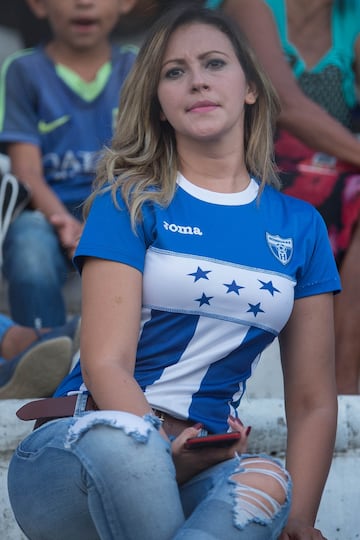 El color y la pasión del Honduras vs México desde San Pedro Sula