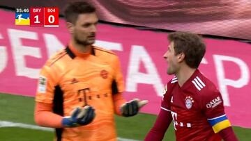 Müller, irreconocible tras el error que provocó su autogol