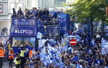 La fiesta del Leicester continúa