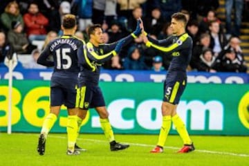 Alexis Sánchez brilló en la goleada de Arsenal. 