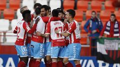 Los jugadores del Lugo celebran un gol.