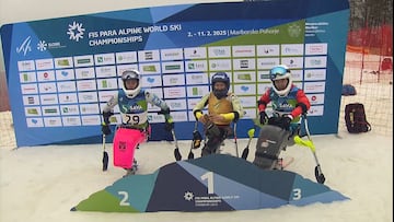 En el podio, Audrey Pascual, Anna-Lena Forster y Sitong Liu.